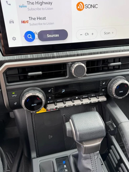2026 Toyota 4Runner 6th Gen - Image 15 of 20