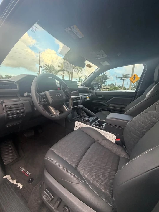 2026 Toyota 4Runner 6th Gen - Image 5 of 8