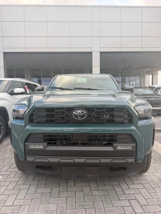 2026 Toyota 4Runner 6th Gen - Image 3 of 8