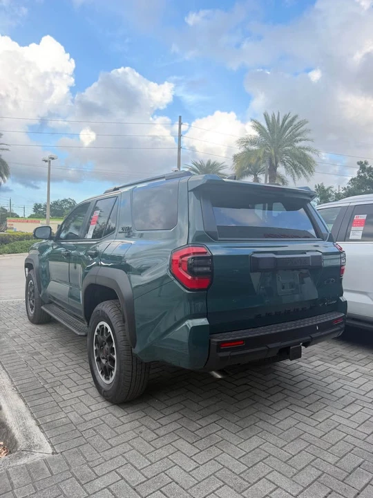 2026 Toyota 4Runner 6th Gen - Image 4 of 8