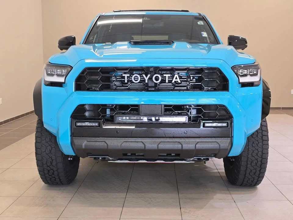 2026 Toyota 4Runner 6th Gen - Image 2 of 20