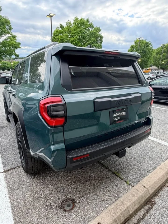 2026 Toyota 4Runner 6th Gen - Image 4 of 9