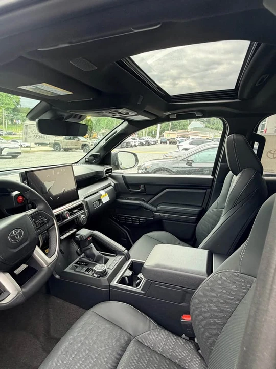 2026 Toyota 4Runner 6th Gen - Image 5 of 9