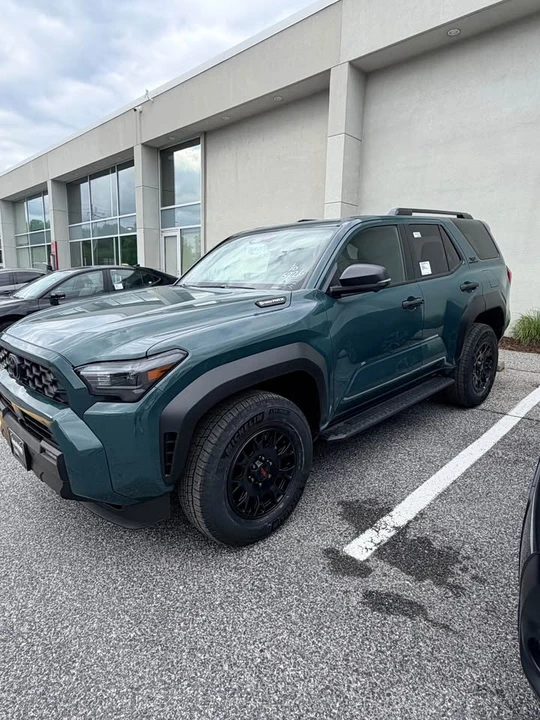 2026 Toyota 4Runner 6th Gen - Image 3 of 9