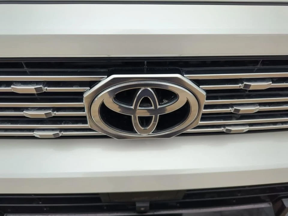 2026 Toyota 4Runner 6th Gen - Image 9 of 20