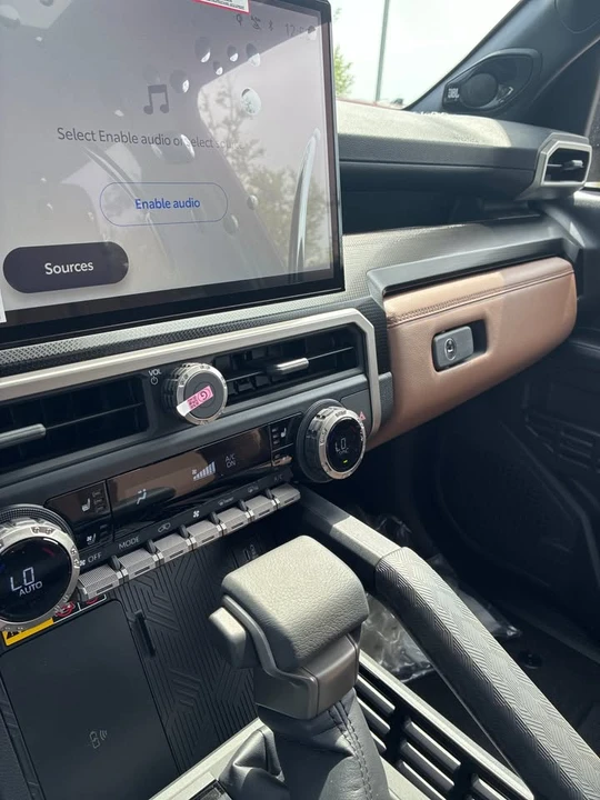 2026 Toyota 4Runner 6th Gen - Image 12 of 17