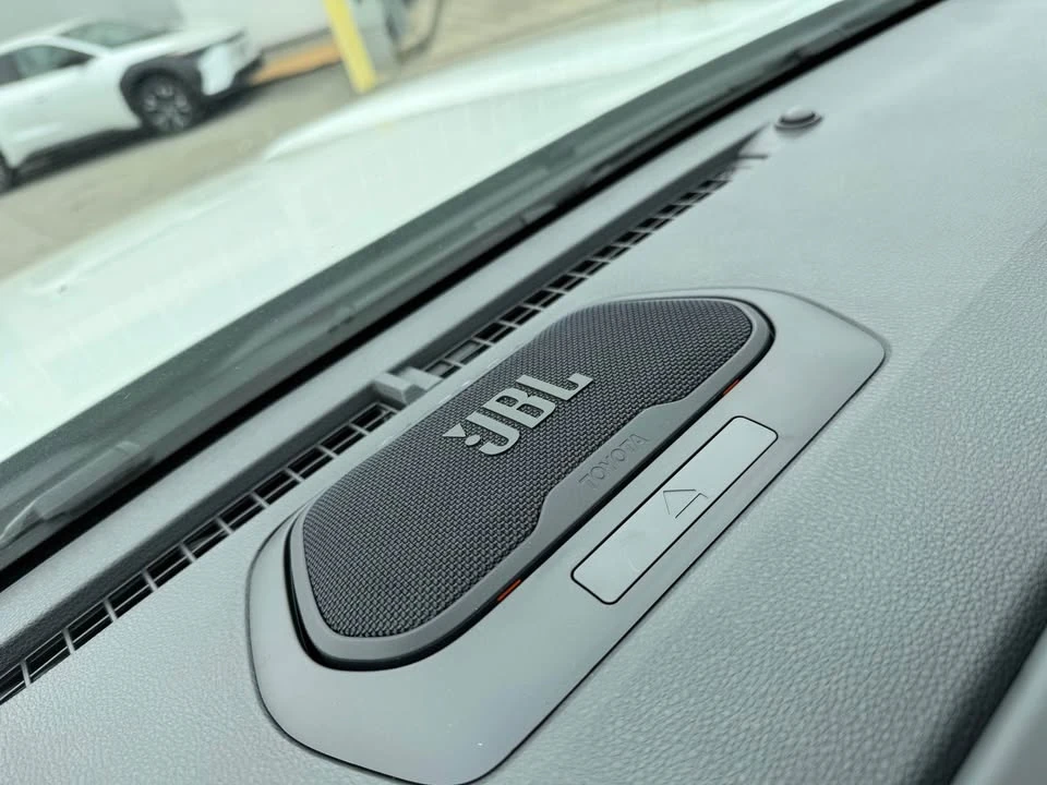 2026 Toyota 4Runner 6th Gen - Image 15 of 19