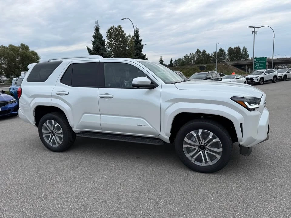2026 Toyota 4Runner 6th Gen - Image 3 of 19
