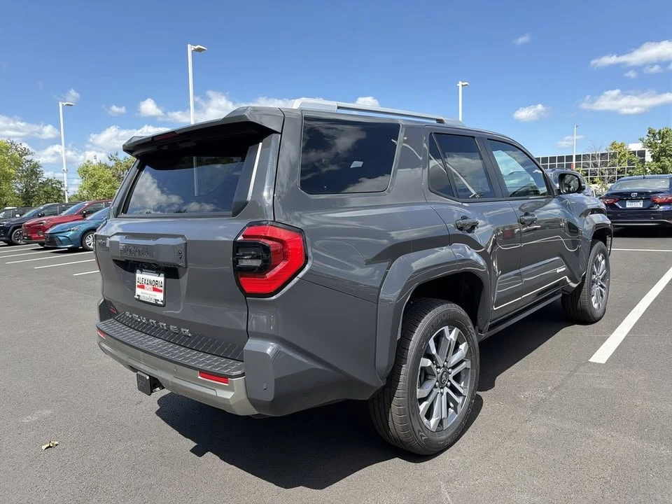 2026 Toyota 4Runner 6th Gen - Image 4 of 20