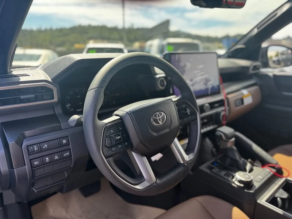 2026 Toyota 4Runner 6th Gen - Image 10 of 12