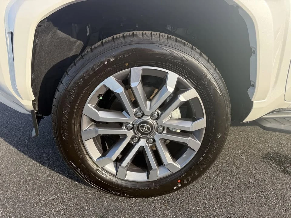 2026 Toyota 4Runner 6th Gen - Image 9 of 20