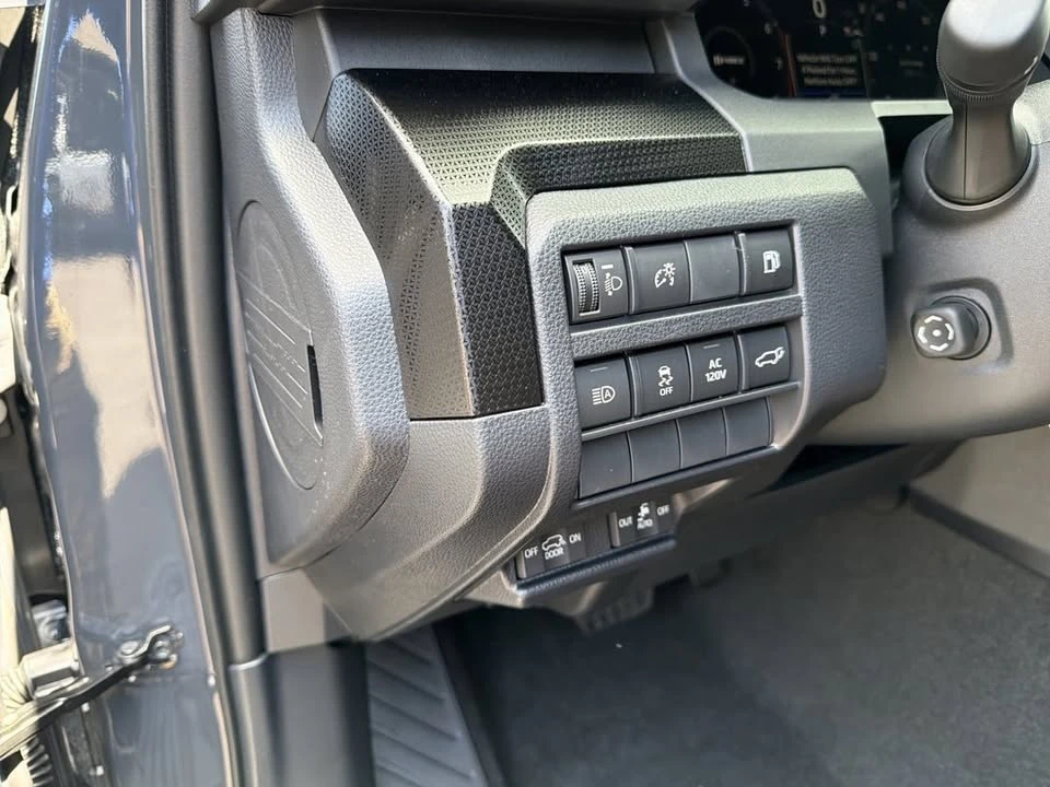 2026 Toyota 4Runner 6th Gen - Image 16 of 20