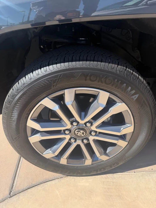 2026 Toyota 4Runner 6th Gen - Image 3 of 7