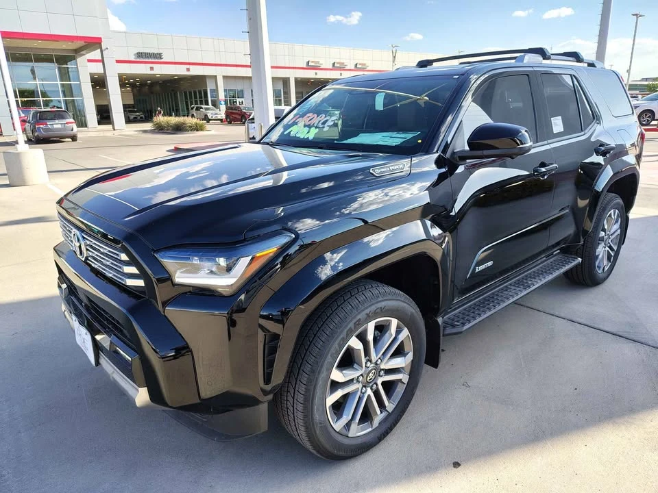 2026 Toyota 4Runner 6th Gen - Image 17 of 21