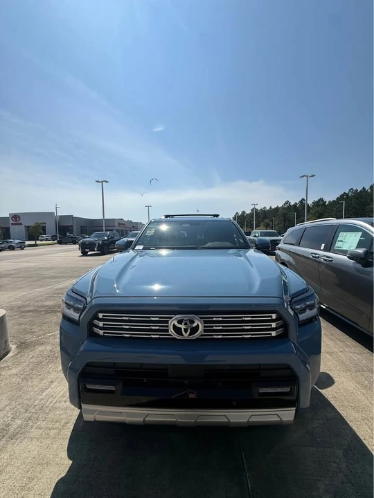 2026 Toyota 4Runner 6th Gen - Image 2 of 9
