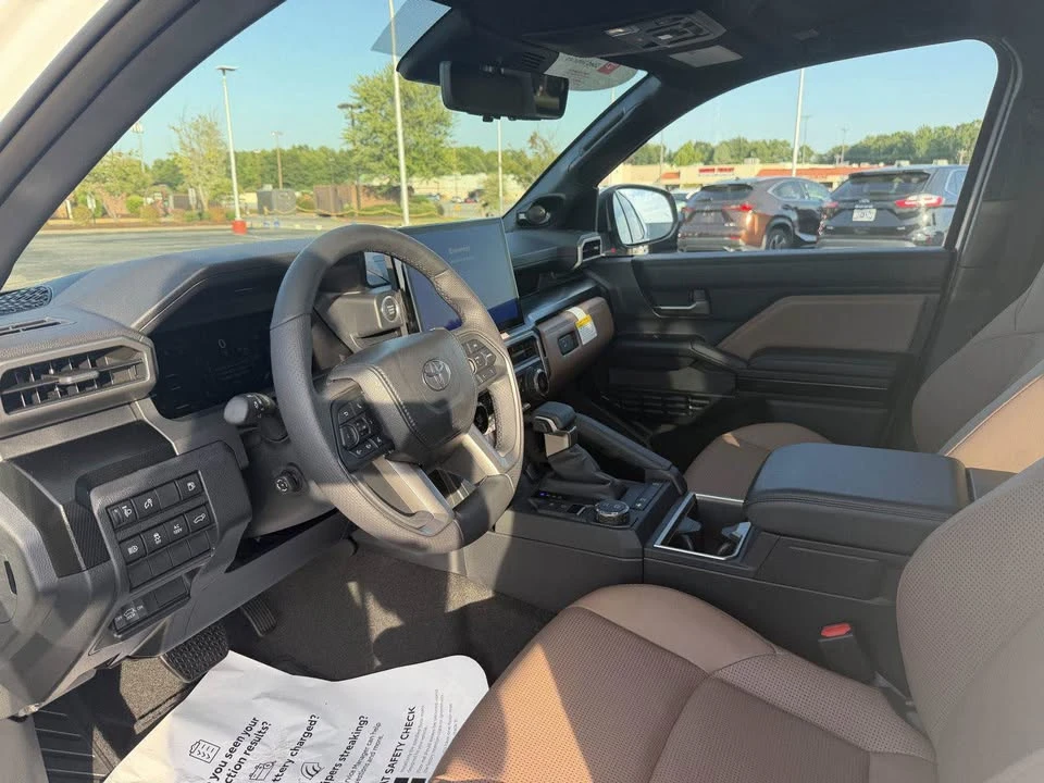 2026 Toyota 4Runner 6th Gen - Image 10 of 20
