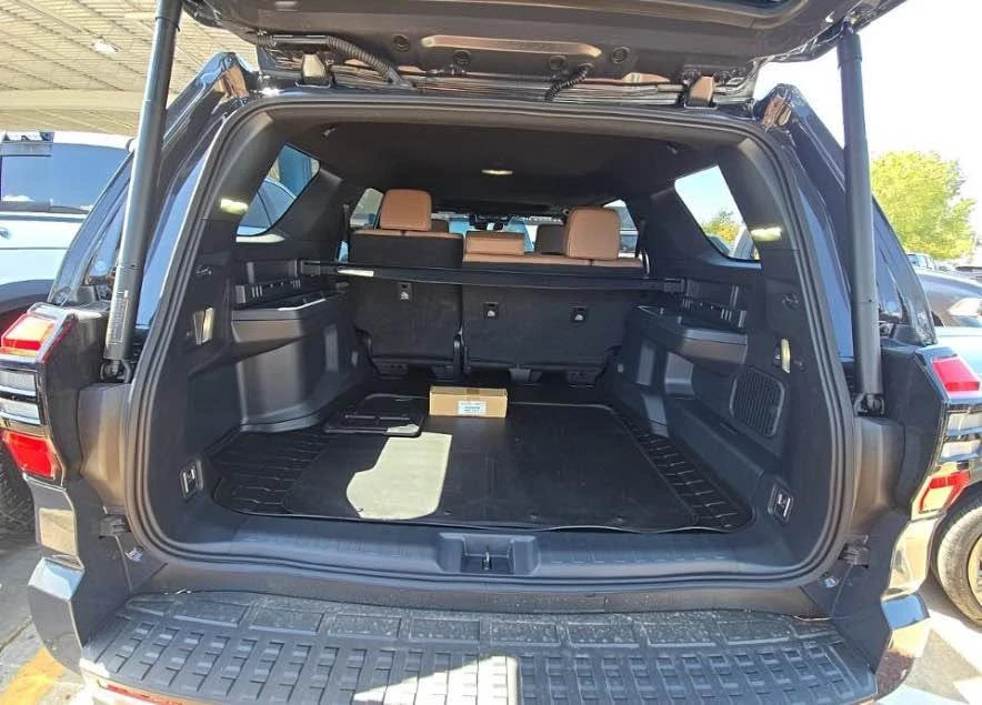 2026 Toyota 4Runner 6th Gen - Image 9 of 11