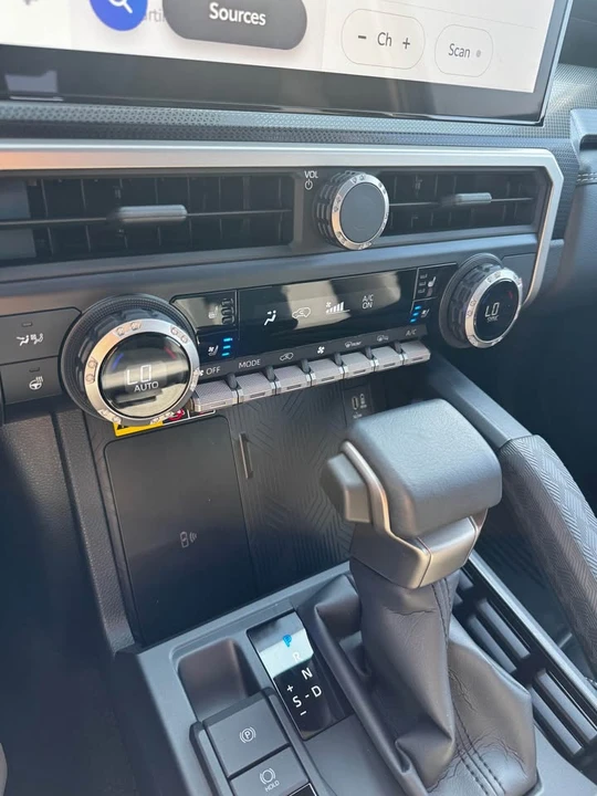 2026 Toyota 4Runner 6th Gen - Image 14 of 18