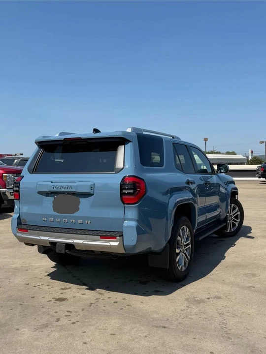 2026 Toyota 4Runner 6th Gen - Image 2 of 9