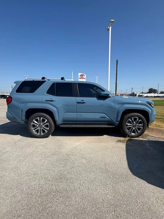 2026 Toyota 4Runner 6th Gen - Image 2 of 6