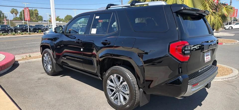 2026 Toyota 4Runner 6th Gen - Image 4 of 4