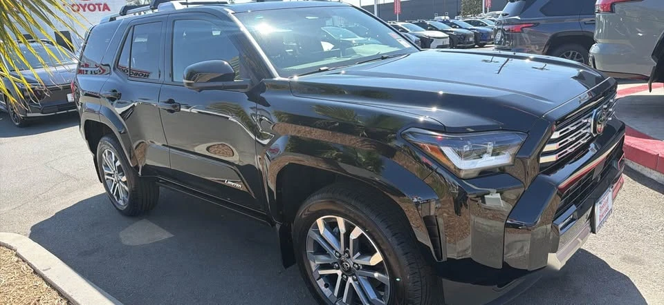 2026 Toyota 4Runner 6th Gen - Image 2 of 4
