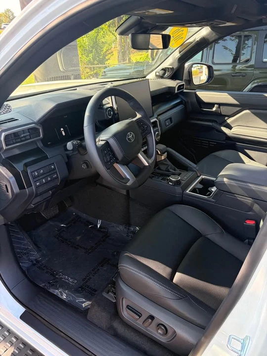 2026 Toyota 4Runner 6th Gen - Image 5 of 6