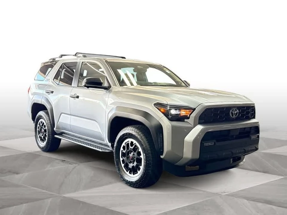 2026 Toyota 4Runner 6th Gen - Image 2 of 10