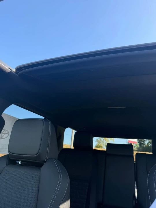 2026 Toyota 4Runner 6th Gen - Image 5 of 14