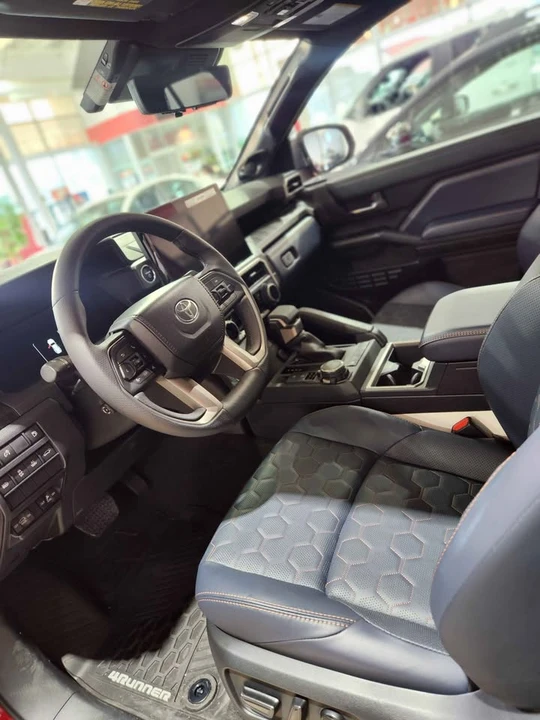 2026 Toyota 4Runner 6th Gen - Image 6 of 8