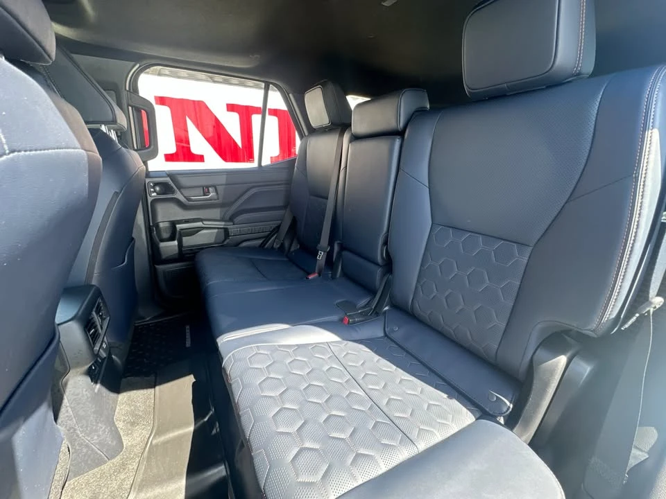 2026 Toyota 4Runner 6th Gen - Image 14 of 19