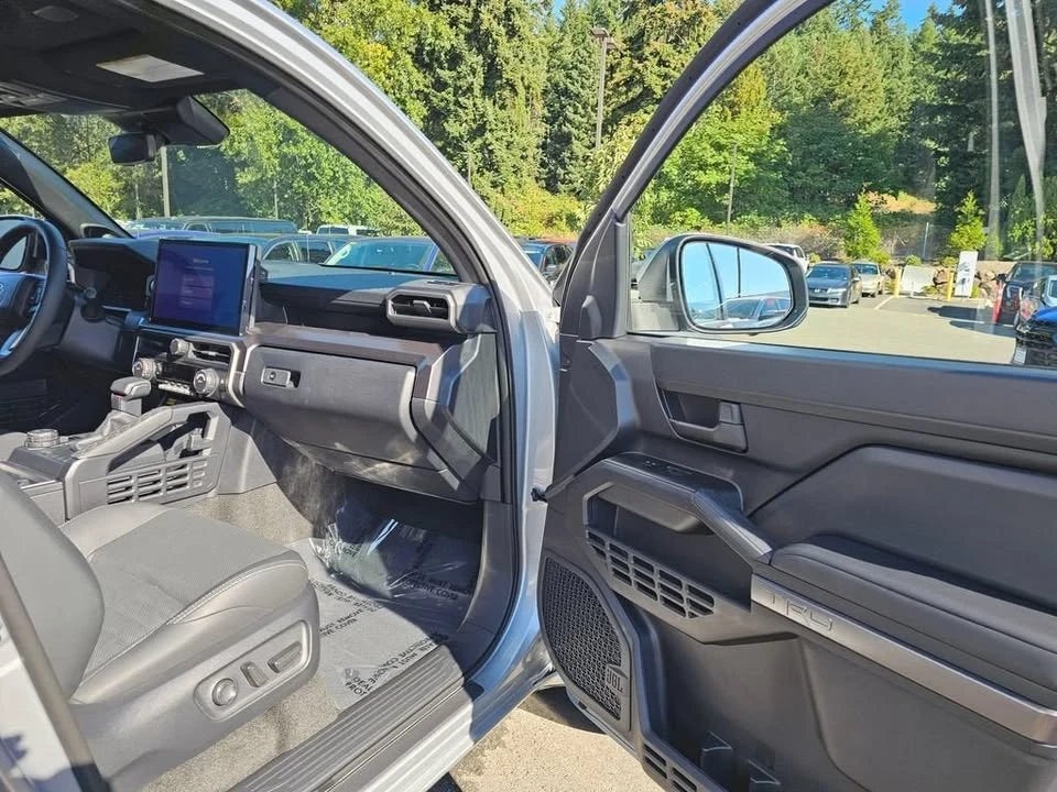 2026 Toyota 4Runner 6th Gen - Image 11 of 16
