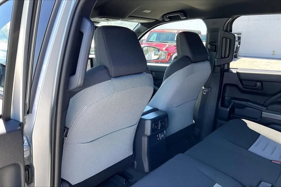 2026 Toyota 4Runner 6th Gen - Image 10 of 20