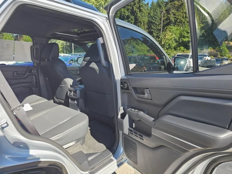 2026 Toyota 4Runner 6th Gen - Image 14 of 16