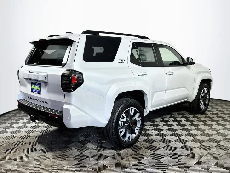 2026 Toyota 4Runner 6th Gen - Image 7 of 19