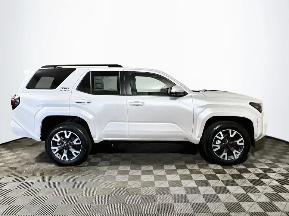 2026 Toyota 4Runner 6th Gen - Image 8 of 19