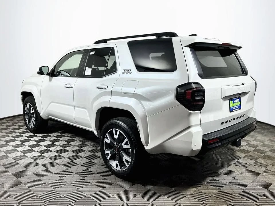 2026 Toyota 4Runner 6th Gen - Image 5 of 19