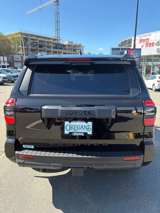 2026 Toyota 4Runner 6th Gen - Image 8 of 11