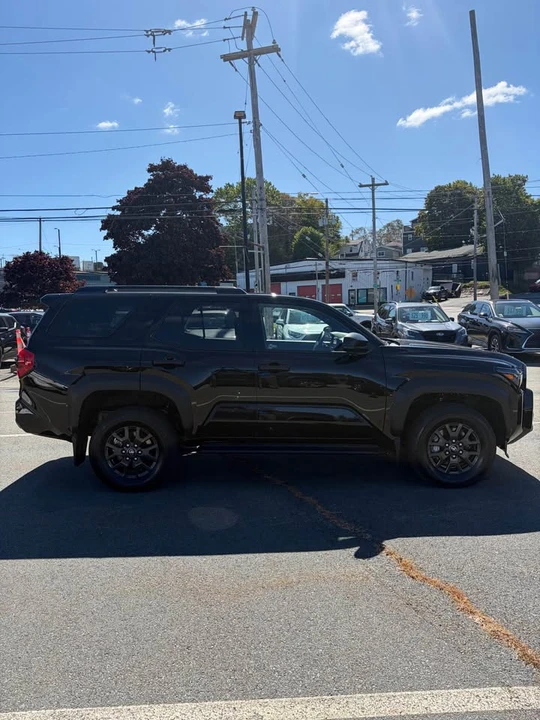 2026 Toyota 4Runner 6th Gen - Image 10 of 11