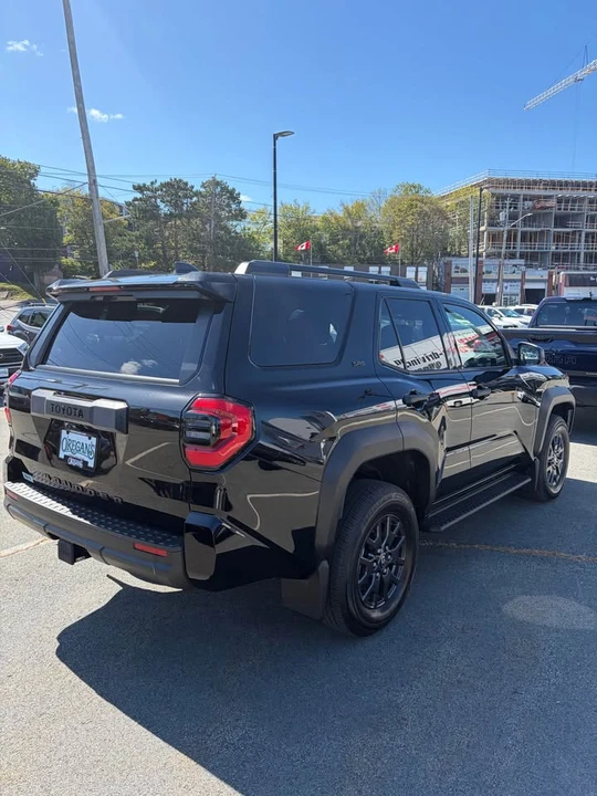 2026 Toyota 4Runner 6th Gen - Image 9 of 11