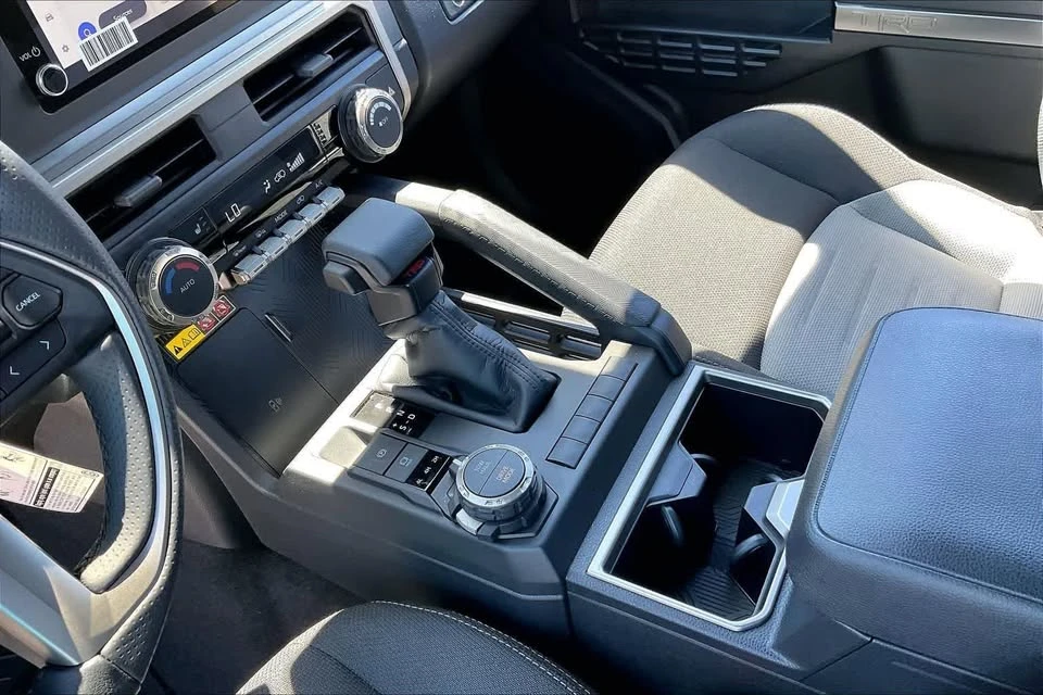 2026 Toyota 4Runner 6th Gen - Image 14 of 20