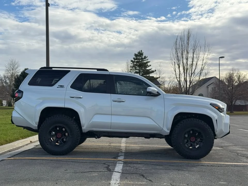 2026 Toyota 4Runner 6th Gen - Image 8 of 12