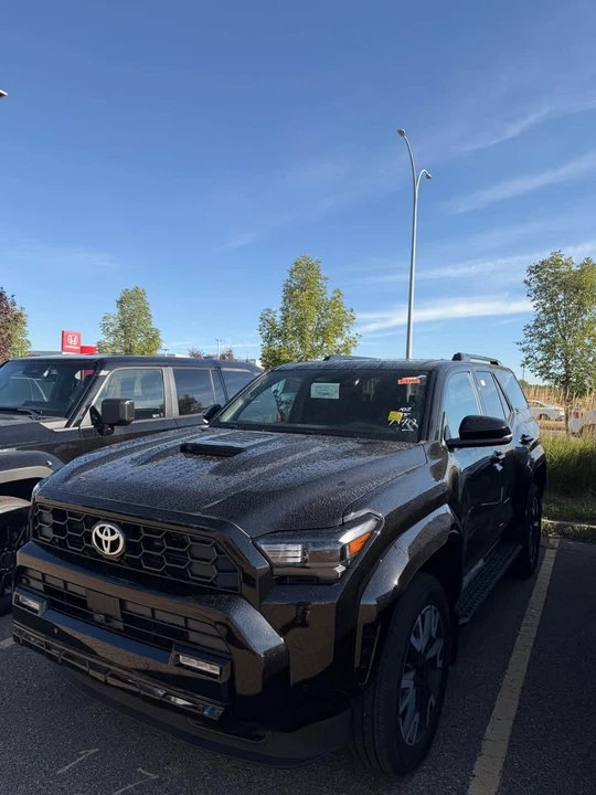 2026 Toyota 4Runner 6th Gen - Image 2 of 2