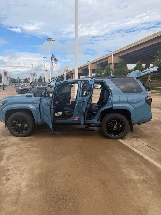 2026 Toyota 4Runner 6th Gen - Image 7 of 9