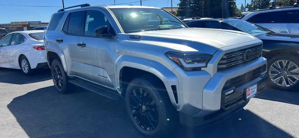 2026 Toyota 4Runner 6th Gen - Image 2 of 5