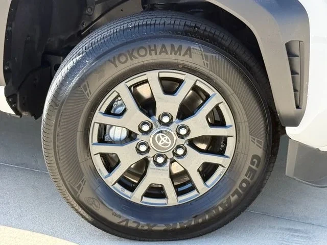 2026 Toyota 4Runner 6th Gen - Image 2 of 19