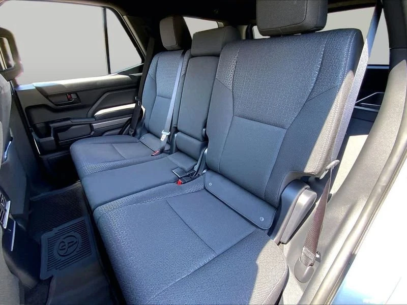 2026 Toyota 4Runner 6th Gen - Image 17 of 18
