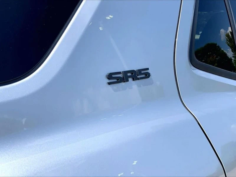 2026 Toyota 4Runner 6th Gen - Image 7 of 18
