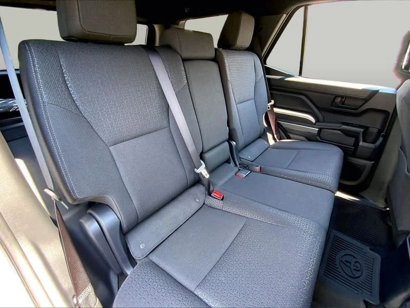 2026 Toyota 4Runner 6th Gen - Image 16 of 18