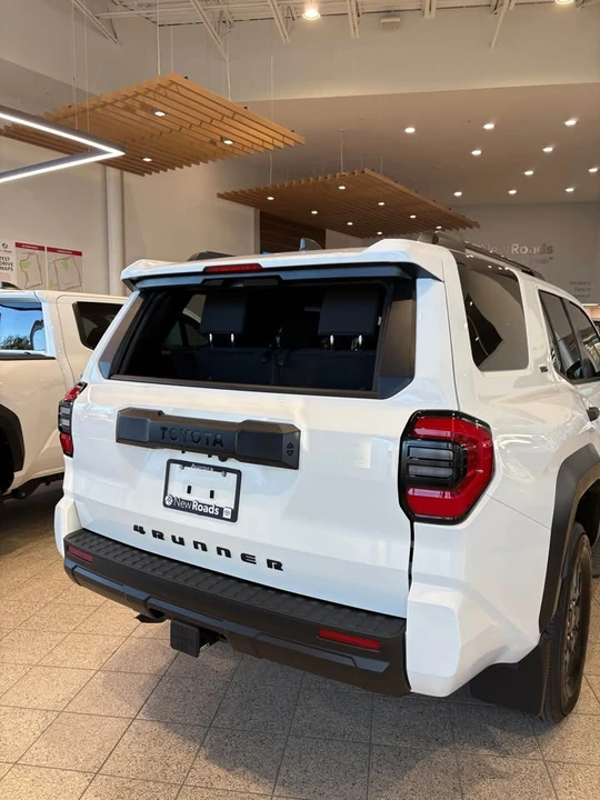 2026 Toyota 4Runner 6th Gen - Image 4 of 9